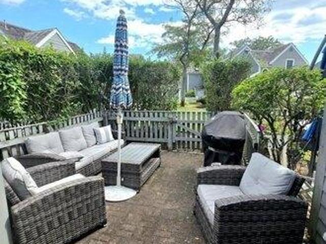 2 bedroom, Mashpee MA 02649 105443337