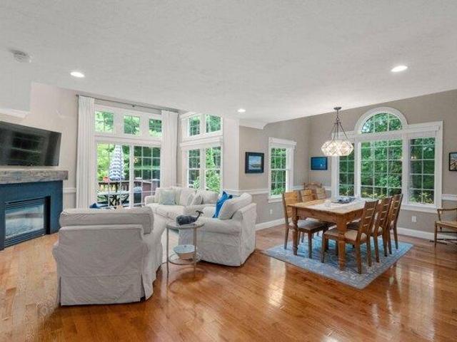 2 bedroom, Mashpee MA 02649 105497160