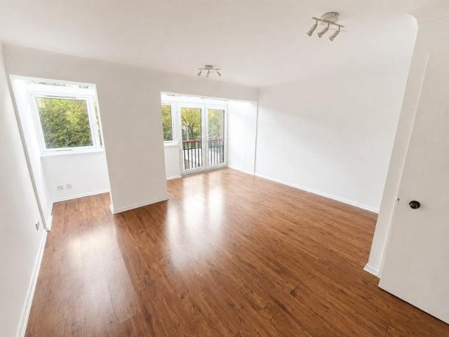 2 Bedroom Massionette