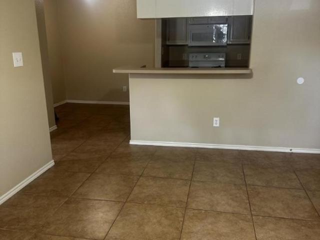 2 bedroom, Mcallen TX 78504 105897159