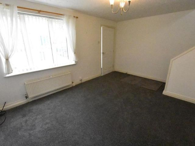 2 bedroom mews to rent