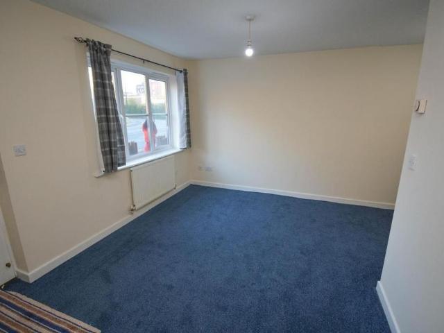2 bedroom mews to rent