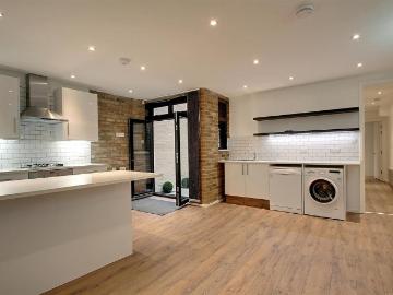 Brondesbury, London, Greater London - Garden