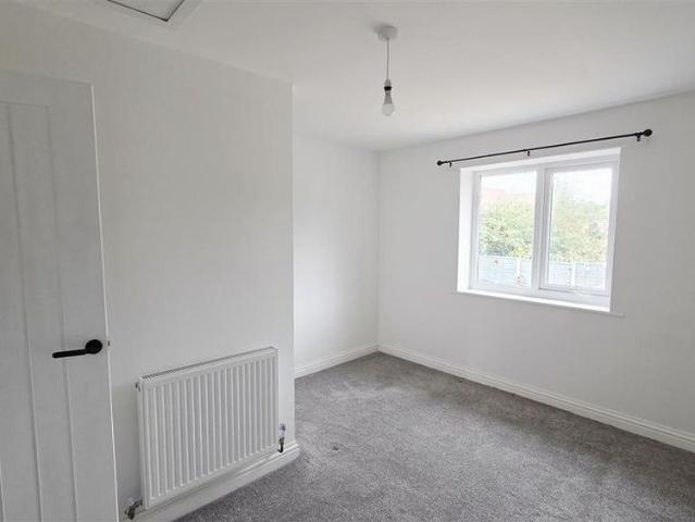 2 bedroom mews to rent