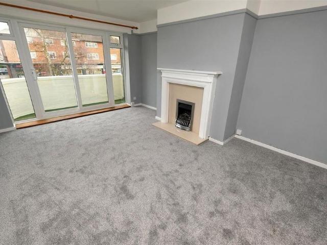 2 bedroom mews to rent