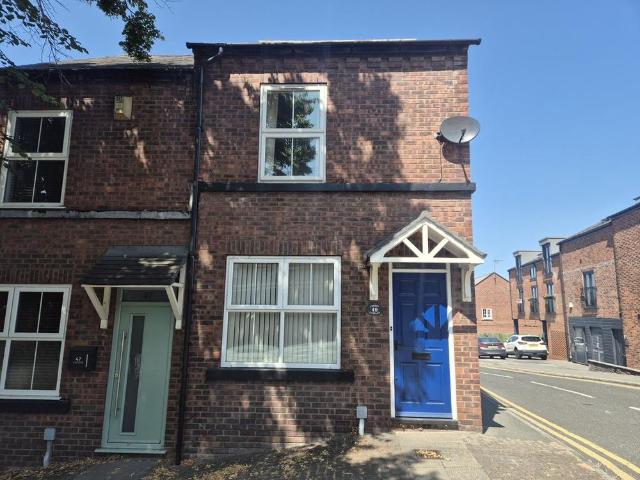 2 bedroom mews to rent