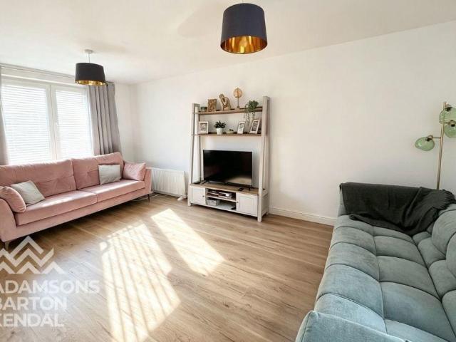 2 bedroom mews to rent
