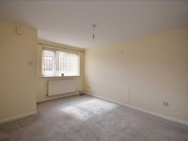2 bedroom mews to rent