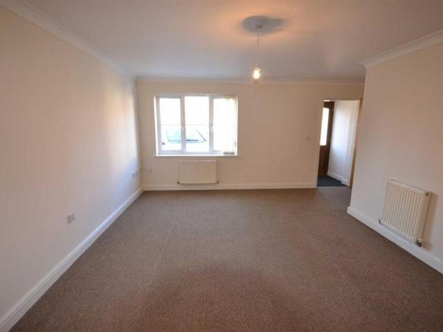 2 bedroom mews to rent