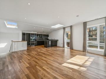 2 bedroom mews for sale