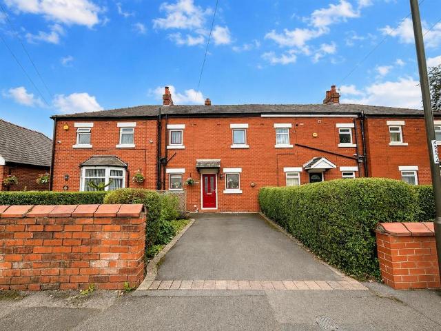2 bedroom mews for sale