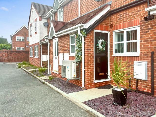 2 bedroom mews for sale
