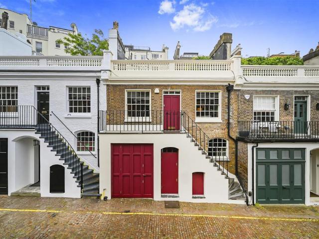 2 bedroom mews for sale