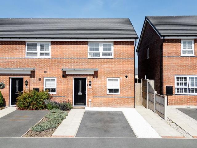2 bedroom mews for sale