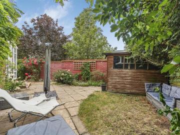 2 bedroom mews for sale
