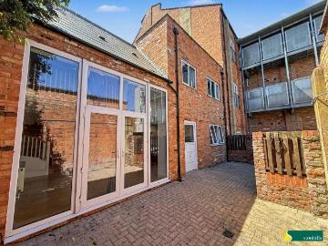 2 bedroom mews for sale