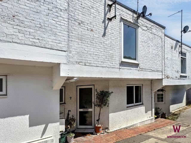 2 bedroom mews for sale