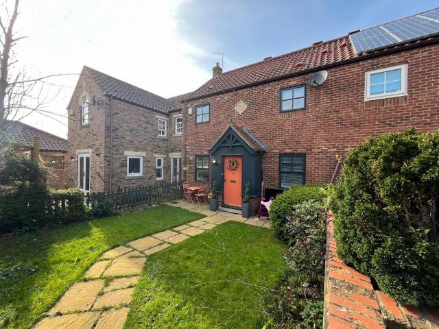2 bedroom mews for sale