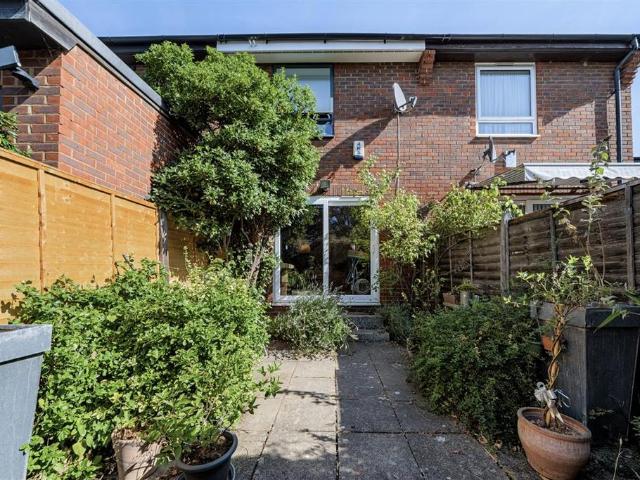 2 bedroom mews for sale