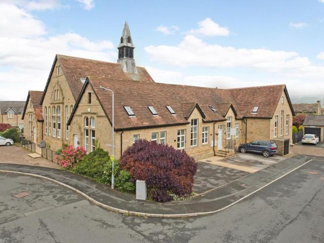 2 bedroom mews for sale