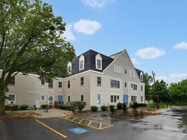 2 bedroom, Medford MA 02155 105575953