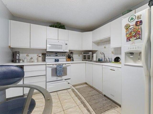 2 bedroom, Medford MA 02155 105367184