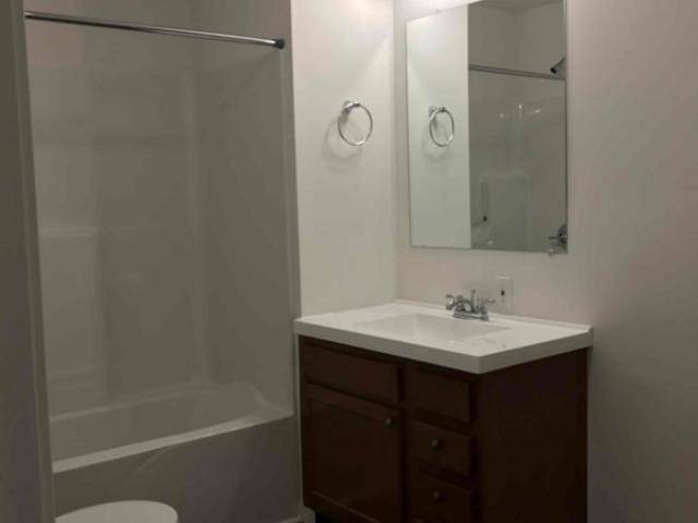 2 bedroom, Memphis IN 47143 106164372