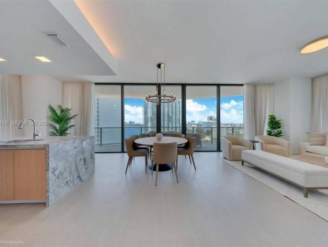 2 bedroom, Miami Beach FL 33139 105466415