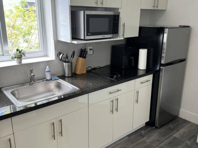 2 bedroom, Miami Beach FL 33139 96295844