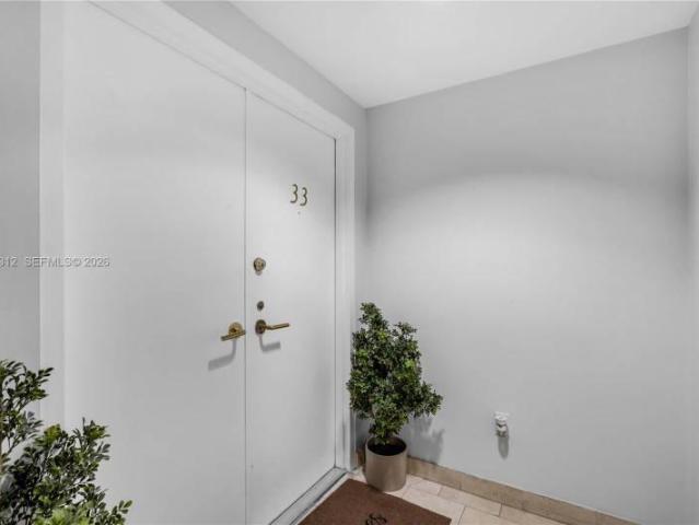 2 bedroom, Miami FL 33129 105683264