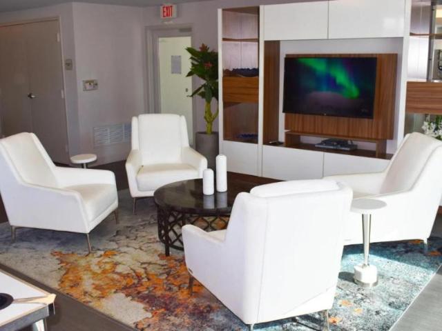 2 bedroom, Miami FL 33130 105891319