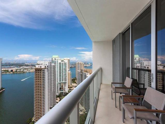 2 bedroom, Miami FL 33131 96427893