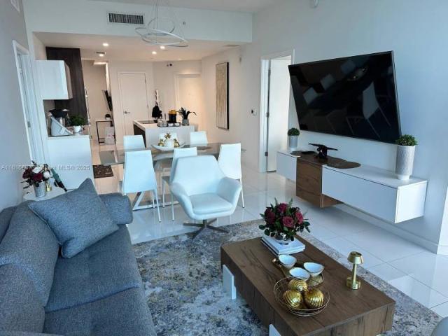 2 bedroom, Miami FL 33132 95420623
