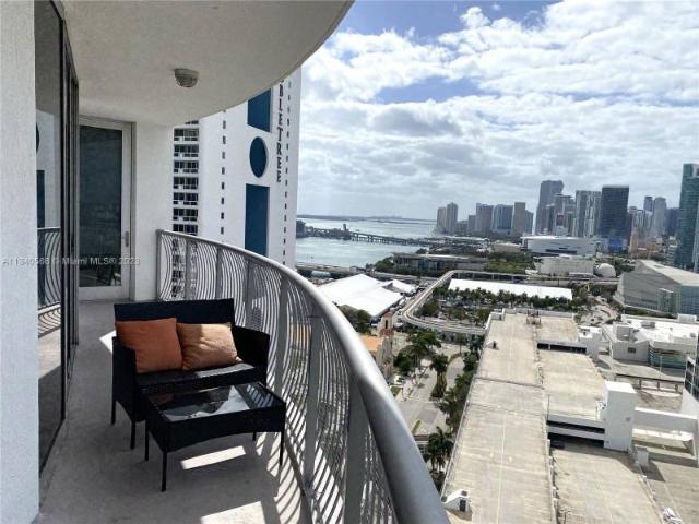 2 bedroom, Miami FL 33132 96427900