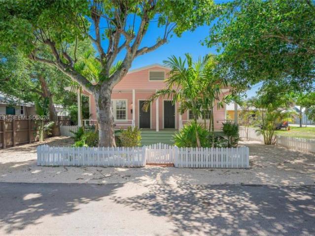 2 bedroom, Miami FL 33133 100409675