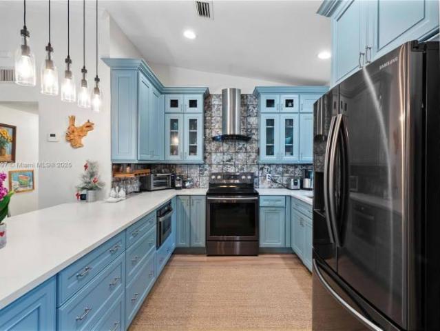 2 bedroom, Miami FL 33133 95713135
