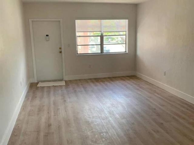 2 bedroom, Miami FL 33135 105973290