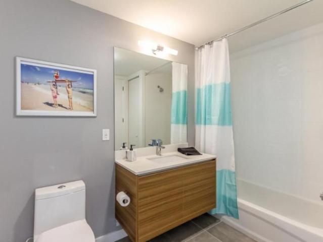 2 bedroom, Miami FL 33137 102742129