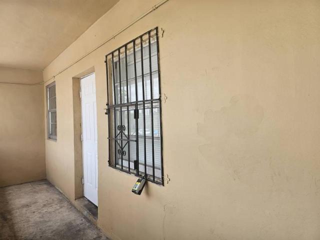 2 bedroom, Miami FL 33142 94176533