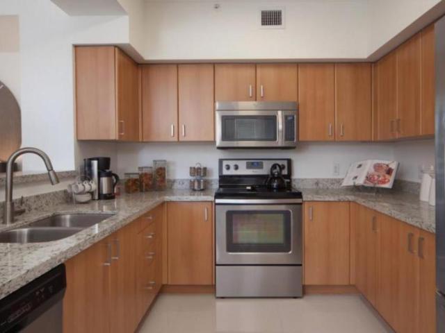 2 bedroom, Miami FL 33146 96571453
