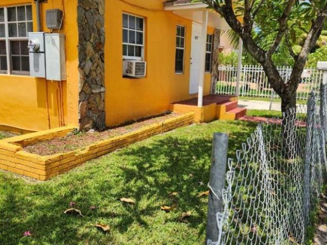 2 bedroom, Miami FL 33147 106179224