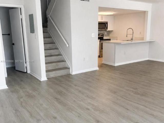 2 bedroom, Miami FL 33155 106216740