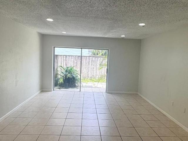 2 bedroom, Miami FL 33156 106216359