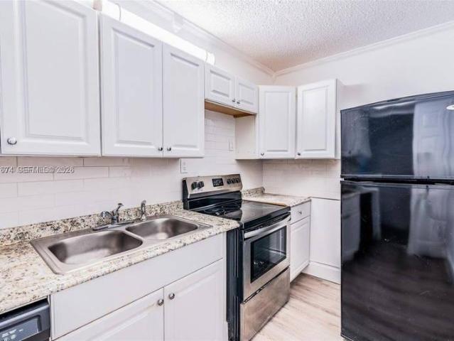 2 bedroom, Miami FL 33161 106191977