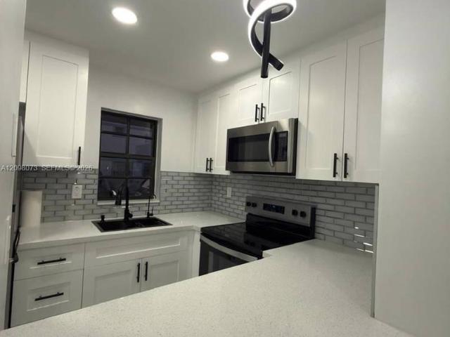 2 bedroom, Miami FL 33175 106191994