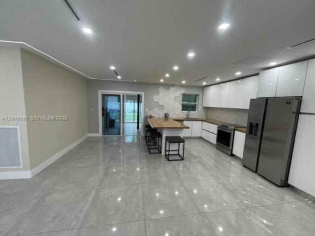 2 bedroom, Miami FL 33177 106220637