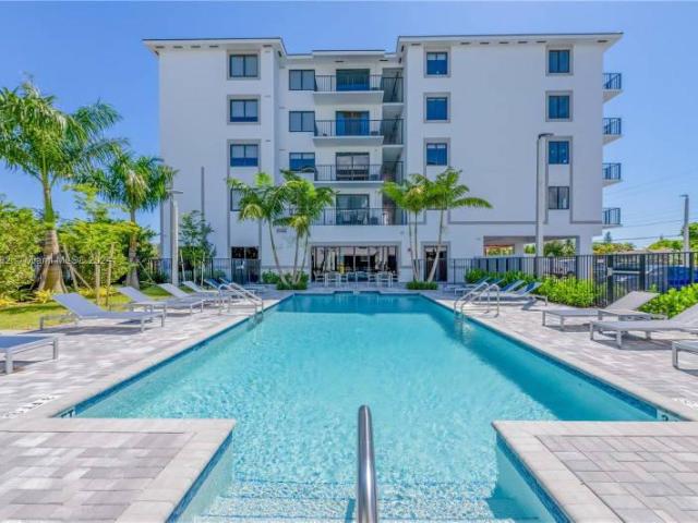 2 bedroom, Miami FL 33179 94386576