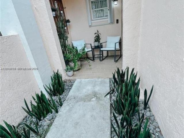 2 bedroom, Miami FL 33186 106220638