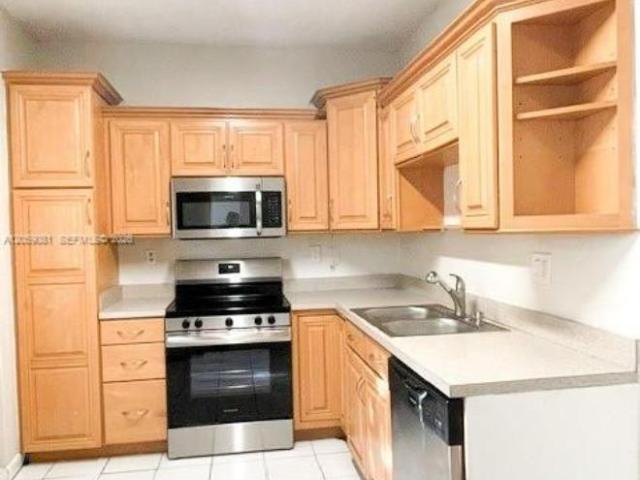 2 bedroom, Miami FL 33196 106220620