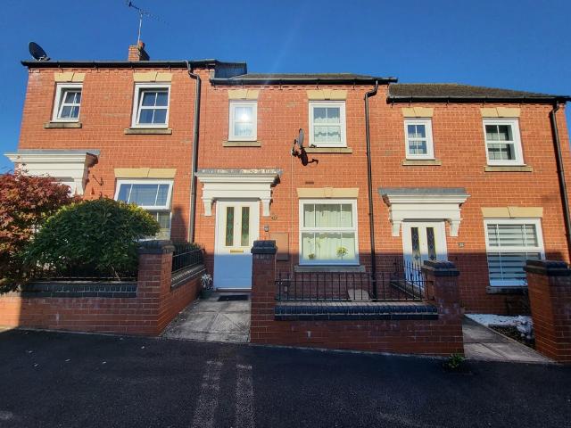 2 bedroom mid terrace to let